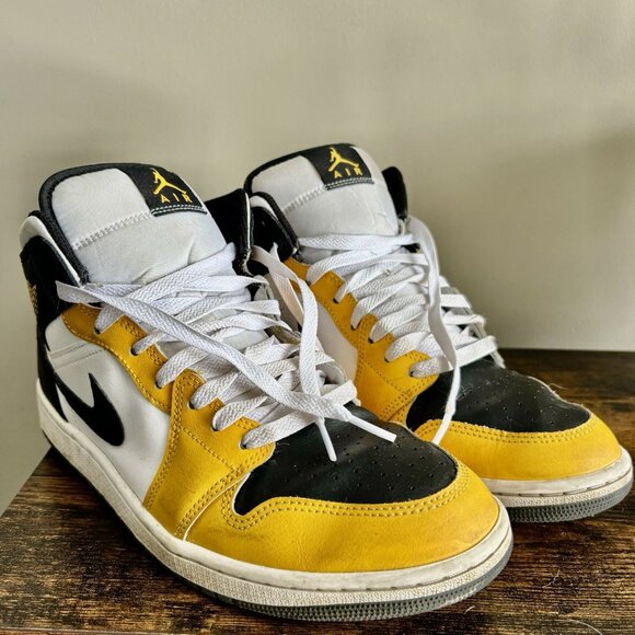Nike| Air Jordan 1 Mid Sneaker in"Yellow Ochre/White/Black" Good Pre-Owned Sz 10 - Picture 1 of 6